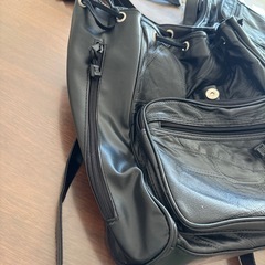 牛革風リュック
の画像