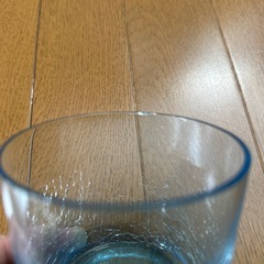 青グラス　割れ模様の画像