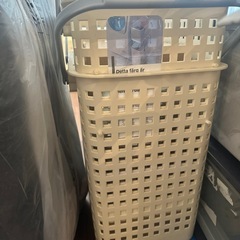 【収納】クローゼットケースとランドリー収納の画像