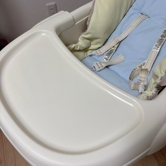 美品　コンビ　テーブル付きハイローチェア　の画像