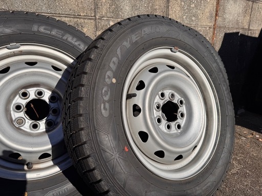 ホイール付きスタッドレスタイヤ185/70-14 4H 100/114.3 ok 20年製 バリ山