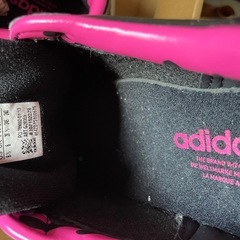 新品！adidasスニーカー24cmの画像