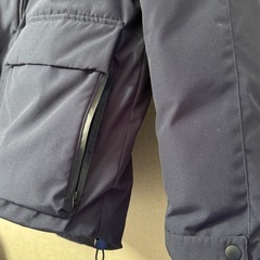ZARA メンズ　ダウンジャケット Mサイズ　ネイビー ファー付きの画像