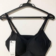 GU エアリーシームレスブラ(ストラップ)(ノンワイヤー)Lサイズ　黒3枚の画像
