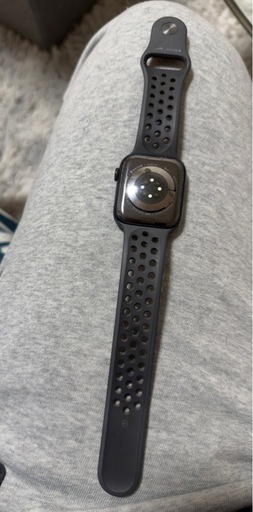 Apple  Nike  series 7 45 mm    32GB