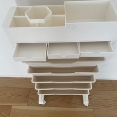 収納棚(子供用)の画像