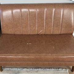 大型レザーソファーの画像