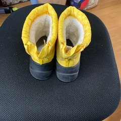 中古場子供ブーツ１９cmの画像