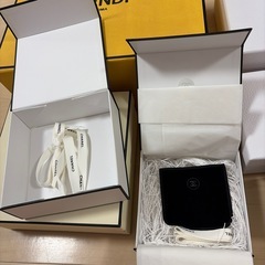 バックやアクセサリーの空箱のみの画像