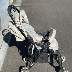 ベビーカー　コンビ　メチャカルハンディαの画像