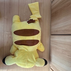 ポケモン ピカチュウぬいぐるみの画像