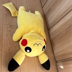 ポケモン ピカチュウぬいぐるみの画像