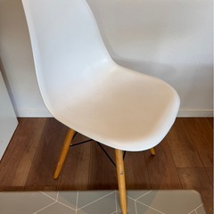 イームズチェア　リプロダクト　ダイニング　ホワイトの画像