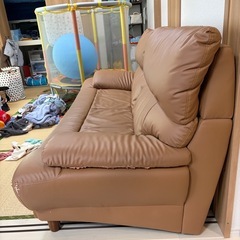 【引き取り限定】３人がけソファの画像