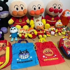 【福袋】アンパンマンセット全80品の大放出♪1品100円と考えてもめっちゃお得^_^小さいフィギュアとか価値ありよく売れますよ〜^_^説明文に詳細記載♪の画像