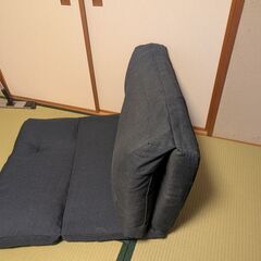 座椅子　幅広で簡易ベッドにもなりますの画像