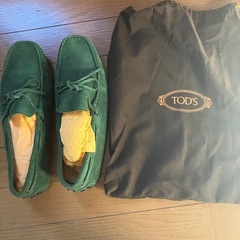 美品　トッズ　TOD’S メンズ　7ハーフ　グリーンスエードの画像