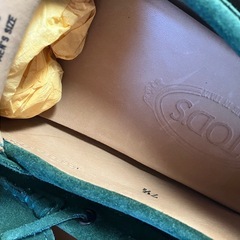 美品　トッズ　TOD’S メンズ　7ハーフ　グリーンスエードの画像