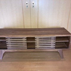 テレビボードの画像