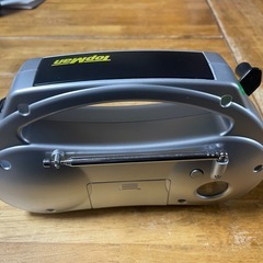 手し充電式ラジオ、防災グッズ、LEDライト付の画像