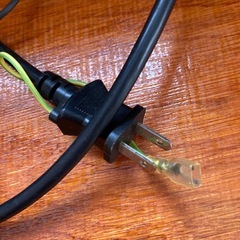 ノートパソコン、ACアダプターの画像