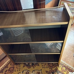 【0円】本棚　レトロ　ガラス付き3段の画像