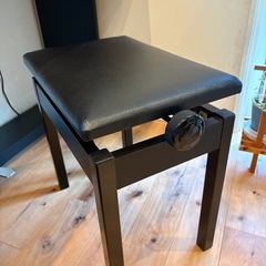 KORG コルグ電子ピアノ　イス、説明書付きの画像