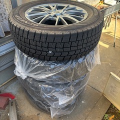 スタッドレスタイヤ4本ホイール付の画像