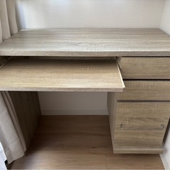 𝐋𝐎𝐖𝐘𝐀    パソコンデスクの画像