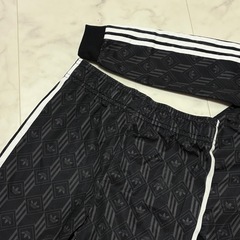 adidas✨️100セットアップの画像