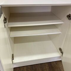 【リユ-スのサカイ広島石内店】ジモティ割！2枚扉食器棚/クリ-ニング済み/HG-8518/広島市 家具　佐伯区 家具　南区 家具　西区 家具　東区 家具　中区 家具　安佐南区 家具　安佐北区 家具　安芸区 家具　府中町 家具　海田町 家具　熊野町 家具　坂町 家具　廿日市市 家具の画像