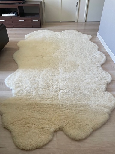 羊毛ラグ（5枚使用）高級感のある天然シープスキンラグ 200×118cm