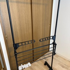 ニトリ　物干し竿　ブラックの画像