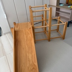 木製　ジャングルジム　滑り台の画像