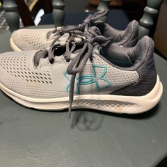 アンダーアーマー　ランニングシューズの画像