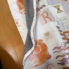 カーテンの画像