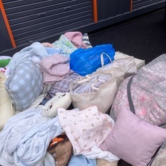 早い者勝ち　無料無人受け渡し　布団とか色々の画像