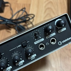 steinberg ur44 オーディオインターフェースの画像