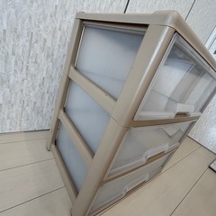 三段プラケース　衣装ケースの画像