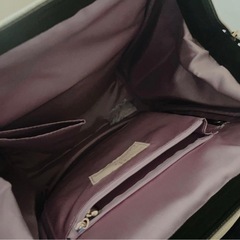 ブラックリュック クロコダイル風デザインの画像