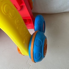 Vtech バイリンガル 歩いて学ぼう！アクティブウォーカー トイザらス限定の画像
