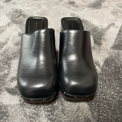 LOWRYS FARM サンダルの画像