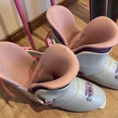 スキー、スキー靴、ストック3点セット　128cm 21cm　22cm　小学生低学年　女の子の画像