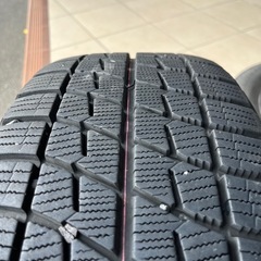 スタッドレスタイヤ　　の画像