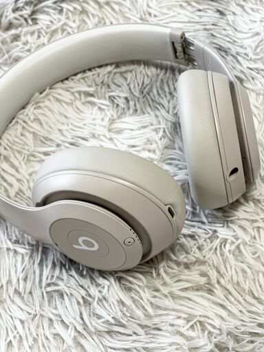 【値下げしました】Beats Studio Pro ワイヤレスヘッドフォン （ケース・バッグ付き／中古／良好な状態）