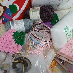 毛糸、手芸用品など　まとめての画像