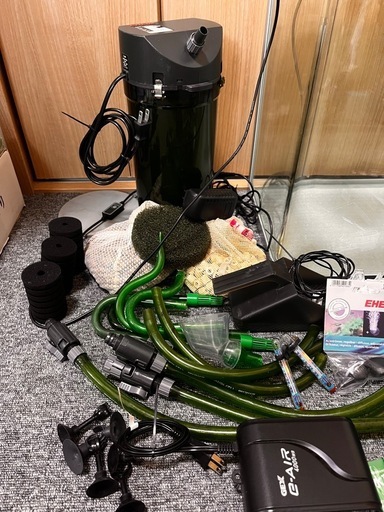 取引き中　
水槽　引退セット　※1月9日まで
