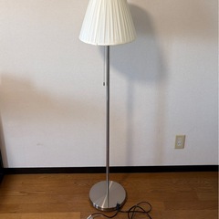 ニトリ モダンフロアランプ 高さ140cmの画像
