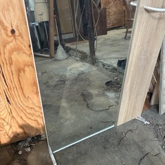 【無料】大型ミラー／全身鏡（突っ張り式）の画像