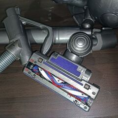 dyson ダイソン サイクロン式掃除機 DC36の画像